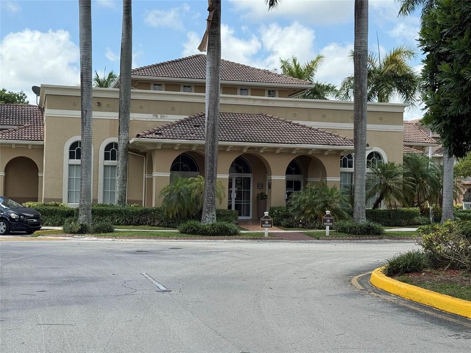 CLUBHOUSE