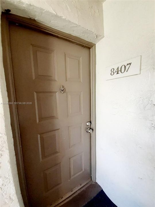 В аренду: $1,900 (2 спален, 2 ванн, 910 Квадратных фут)