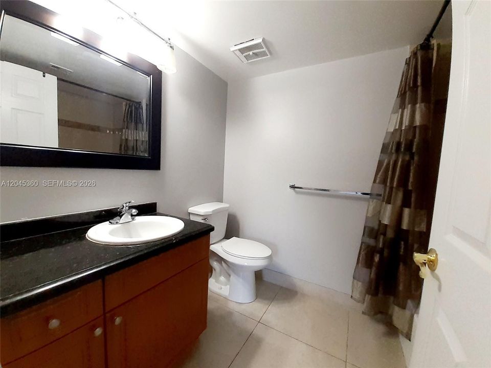 В аренду: $1,900 (2 спален, 2 ванн, 910 Квадратных фут)