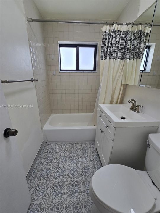 В аренду: $3,600 (3 спален, 2 ванн, 1736 Квадратных фут)