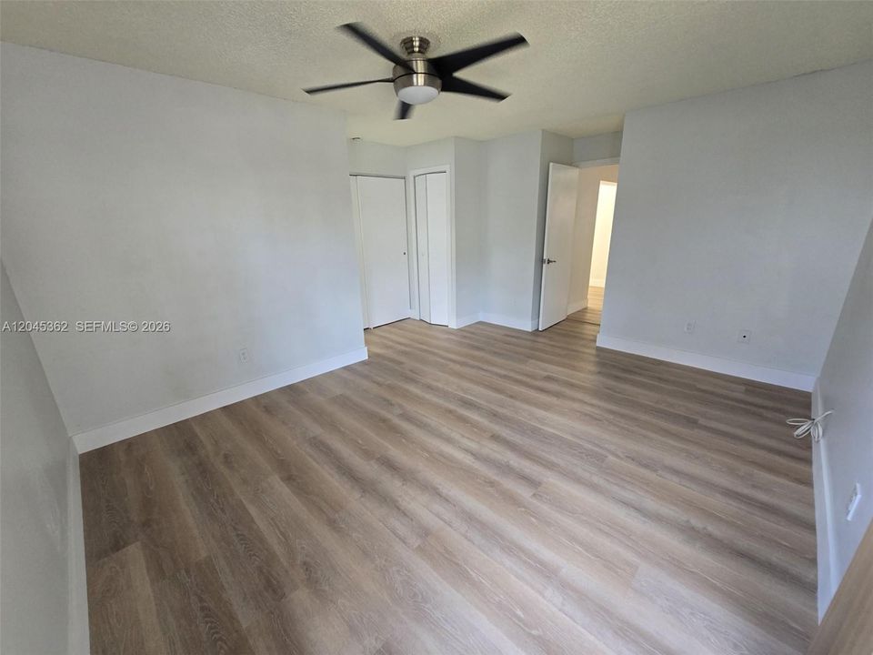В аренду: $3,600 (3 спален, 2 ванн, 1736 Квадратных фут)