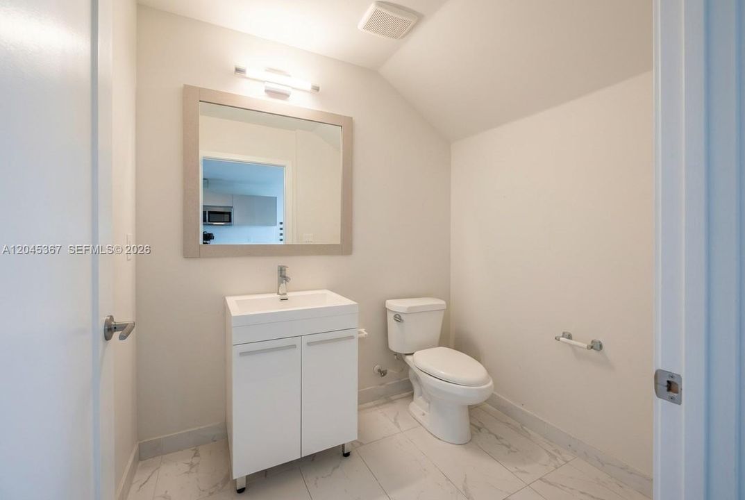 For Sale: $465,000 (3 beds, 2 baths, 1275 Square Feet)