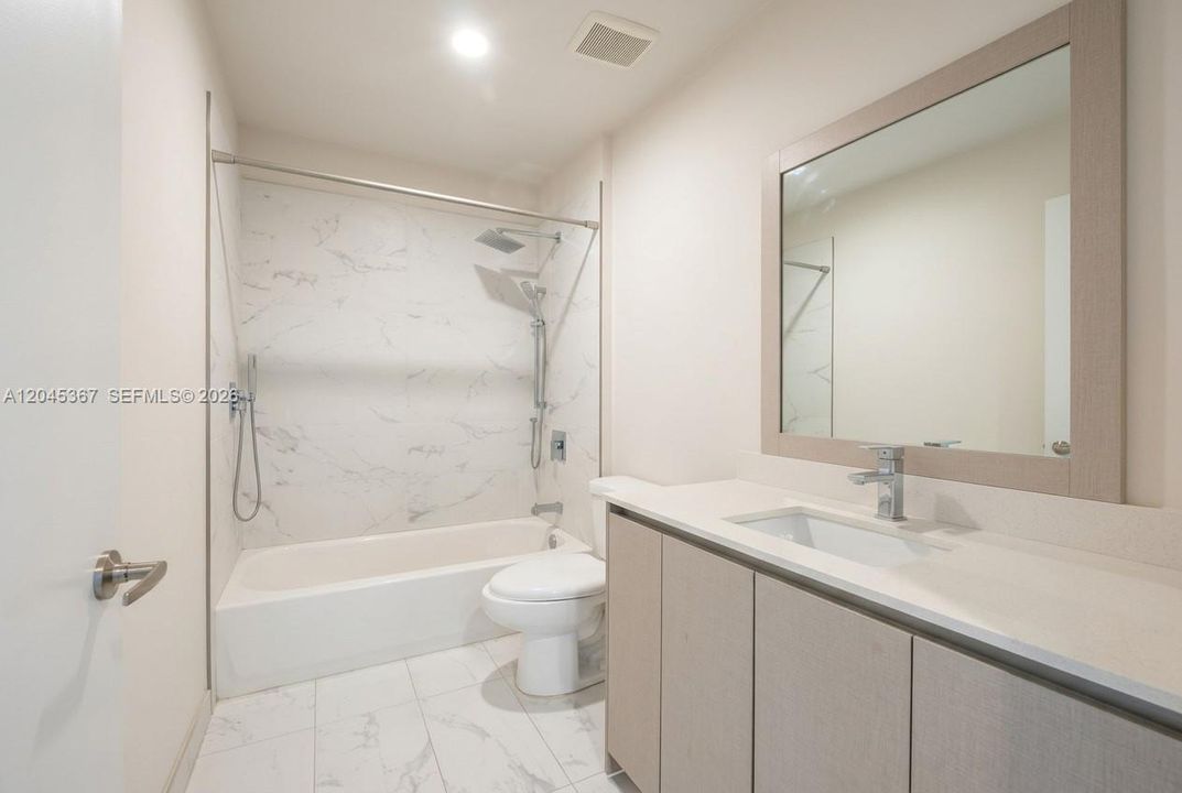 For Sale: $465,000 (3 beds, 2 baths, 1275 Square Feet)