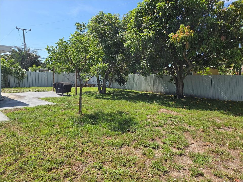 En Venta: $439,900 (3 camas, 2 baños, 1201 Pies cuadrados)