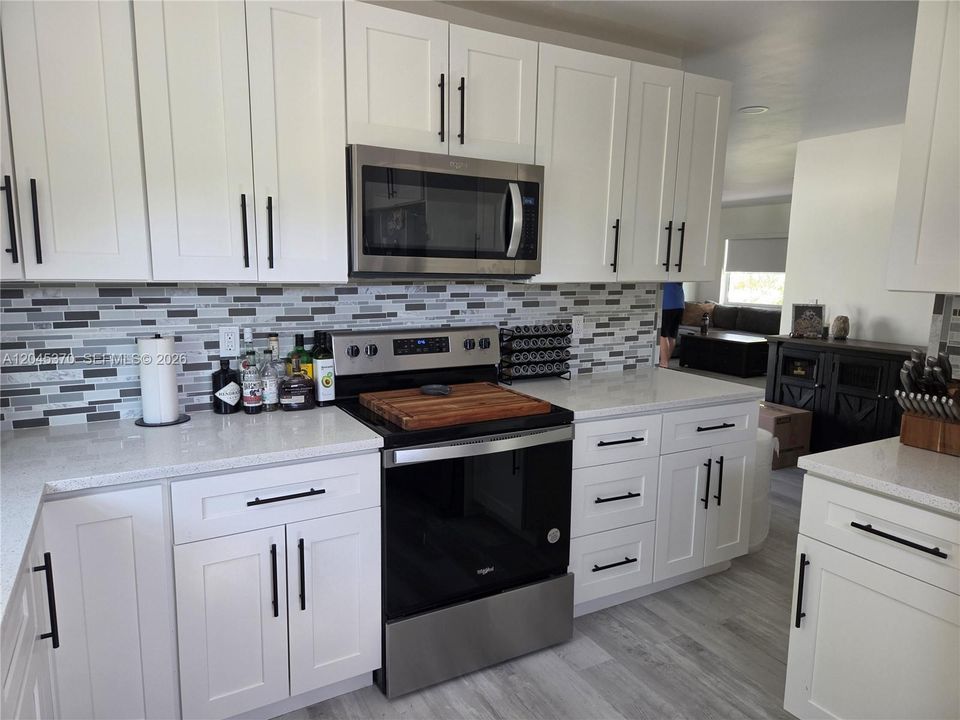 En Venta: $439,900 (3 camas, 2 baños, 1201 Pies cuadrados)