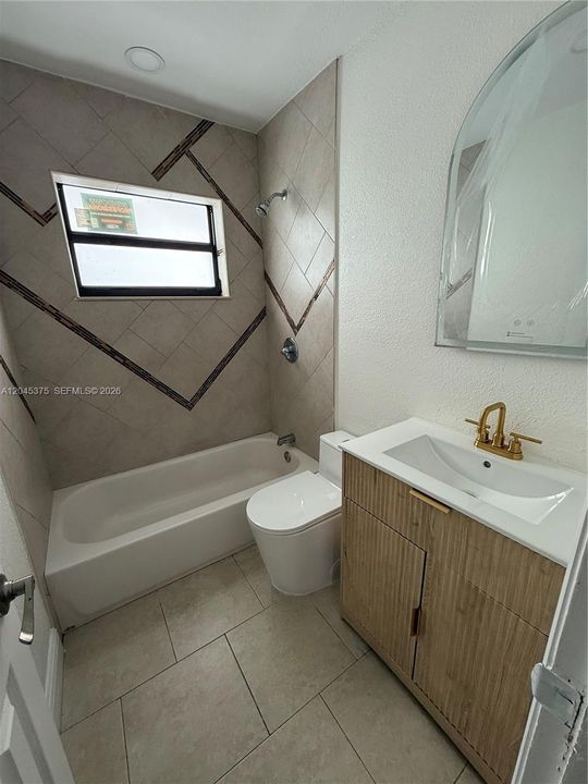 В аренду: $3,600 (3 спален, 2 ванн, 1456 Квадратных фут)