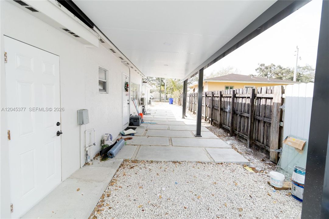 For Rent: $1,262 (1 beds, 1 baths, 1563 Square Feet)