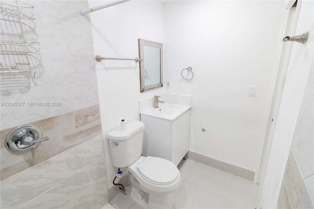 For Rent: $1,262 (1 beds, 1 baths, 1563 Square Feet)