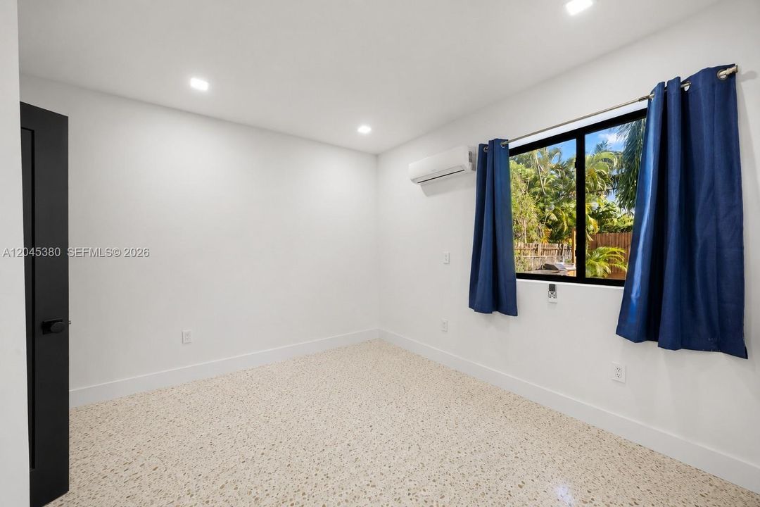 В аренду: $6,950 (3 спален, 3 ванн, 2041 Квадратных фут)