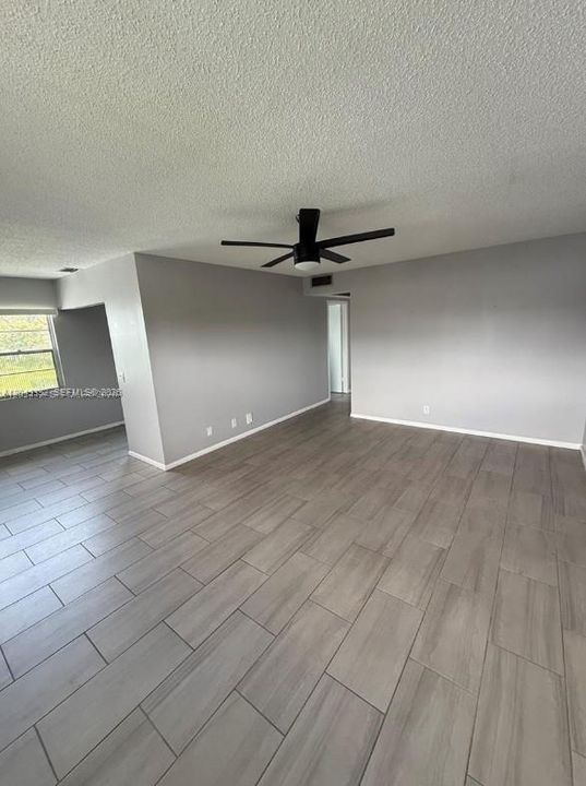 В аренду: $1,850 (2 спален, 1 ванн, 819 Квадратных фут)