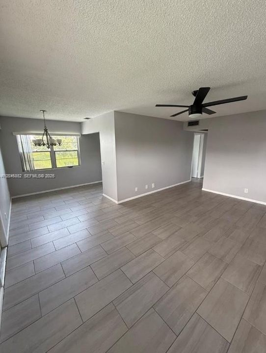 В аренду: $1,850 (2 спален, 1 ванн, 819 Квадратных фут)
