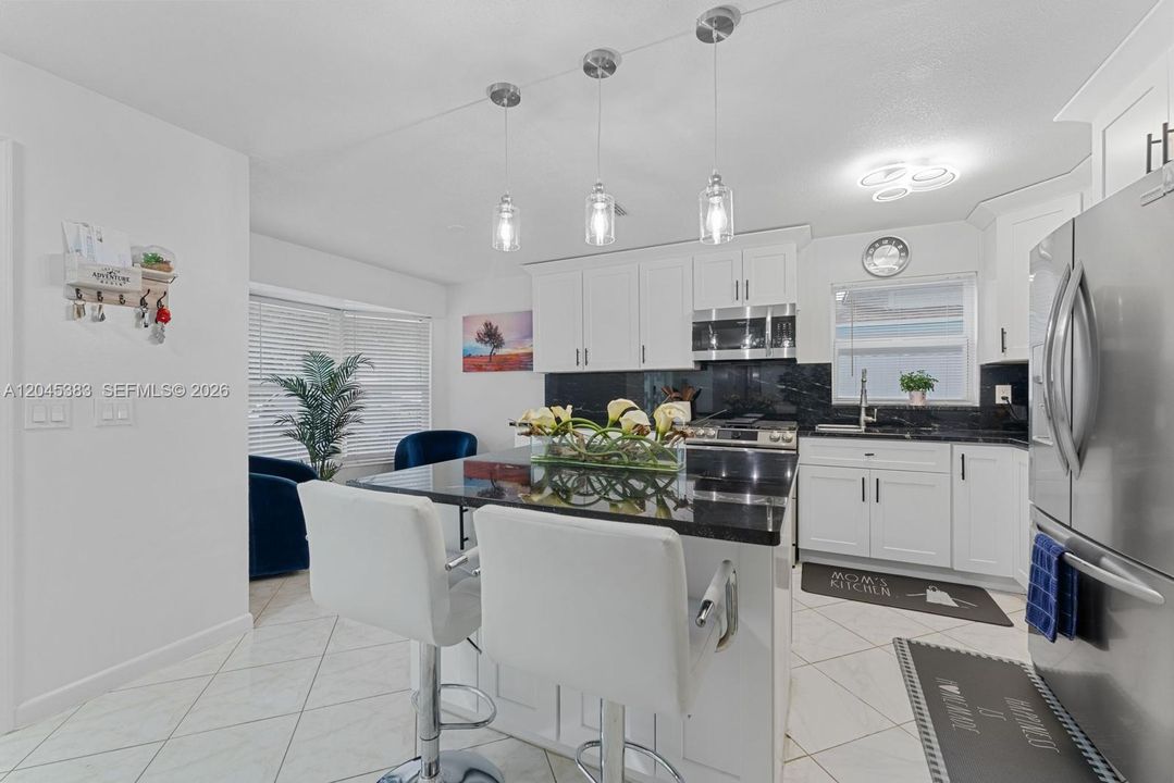 В аренду: $3,500 (3 спален, 2 ванн, 1138 Квадратных фут)