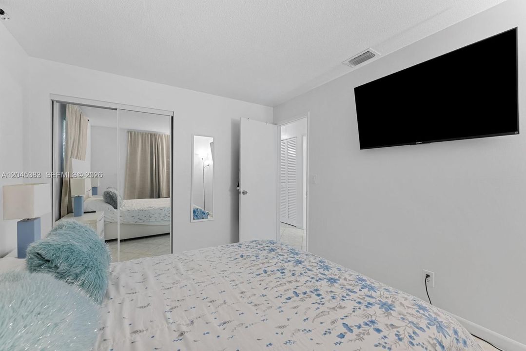 В аренду: $3,500 (3 спален, 2 ванн, 1138 Квадратных фут)