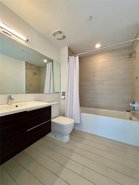 For Rent: $6,000 (3 beds, 3 baths, 1335 Square Feet)