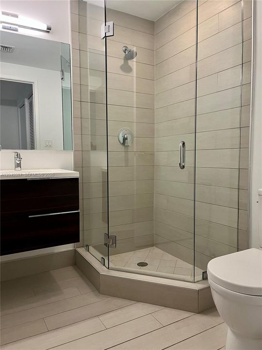 For Rent: $6,000 (3 beds, 3 baths, 1335 Square Feet)