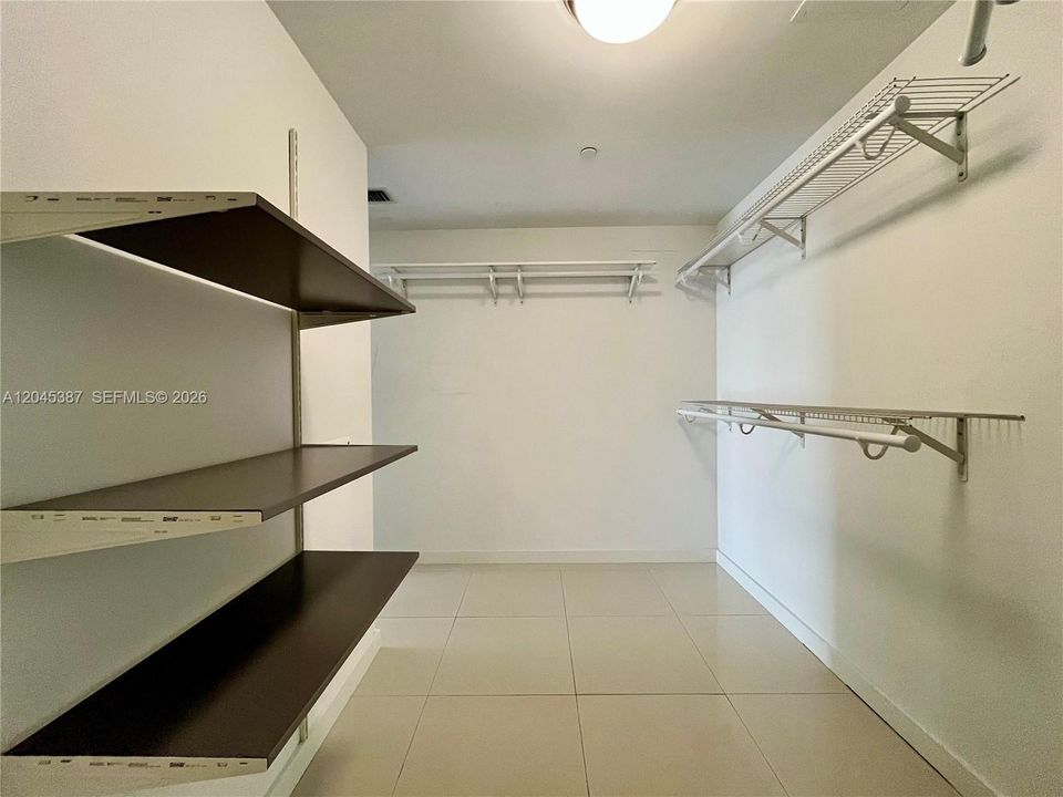 For Rent: $6,000 (3 beds, 3 baths, 1335 Square Feet)