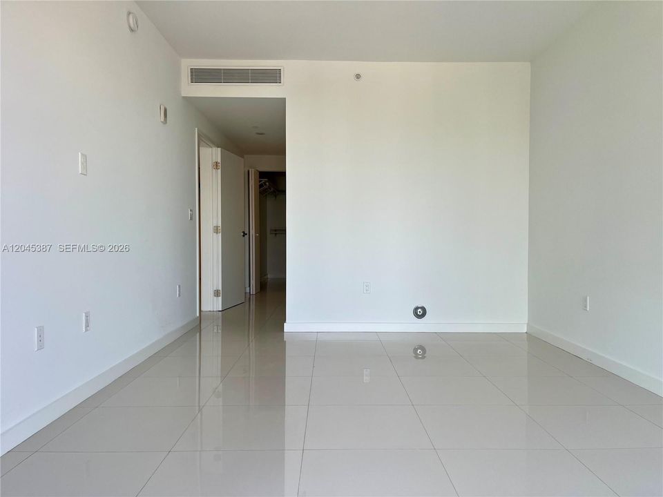 For Rent: $6,000 (3 beds, 3 baths, 1335 Square Feet)