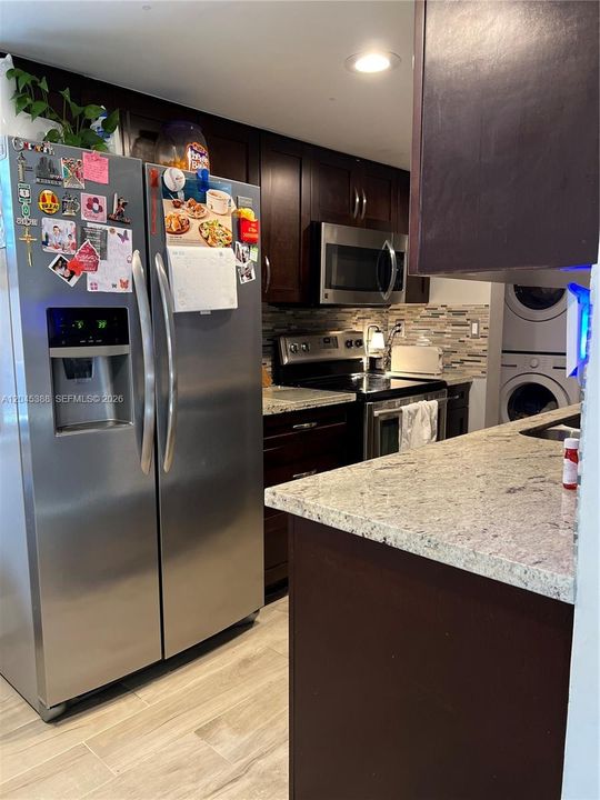 En Venta: $419,000 (2 camas, 2 baños, 1232 Pies cuadrados)