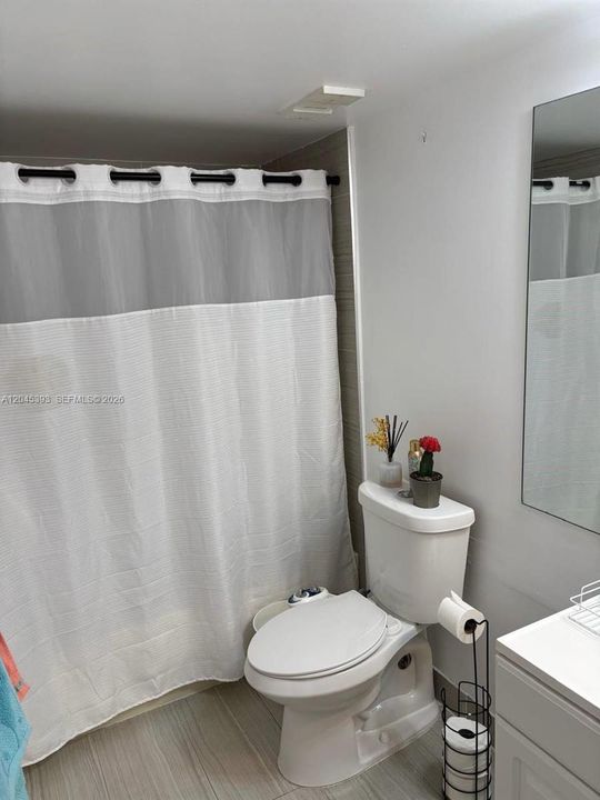 En Venta: $228,000 (2 camas, 2 baños, 1120 Pies cuadrados)