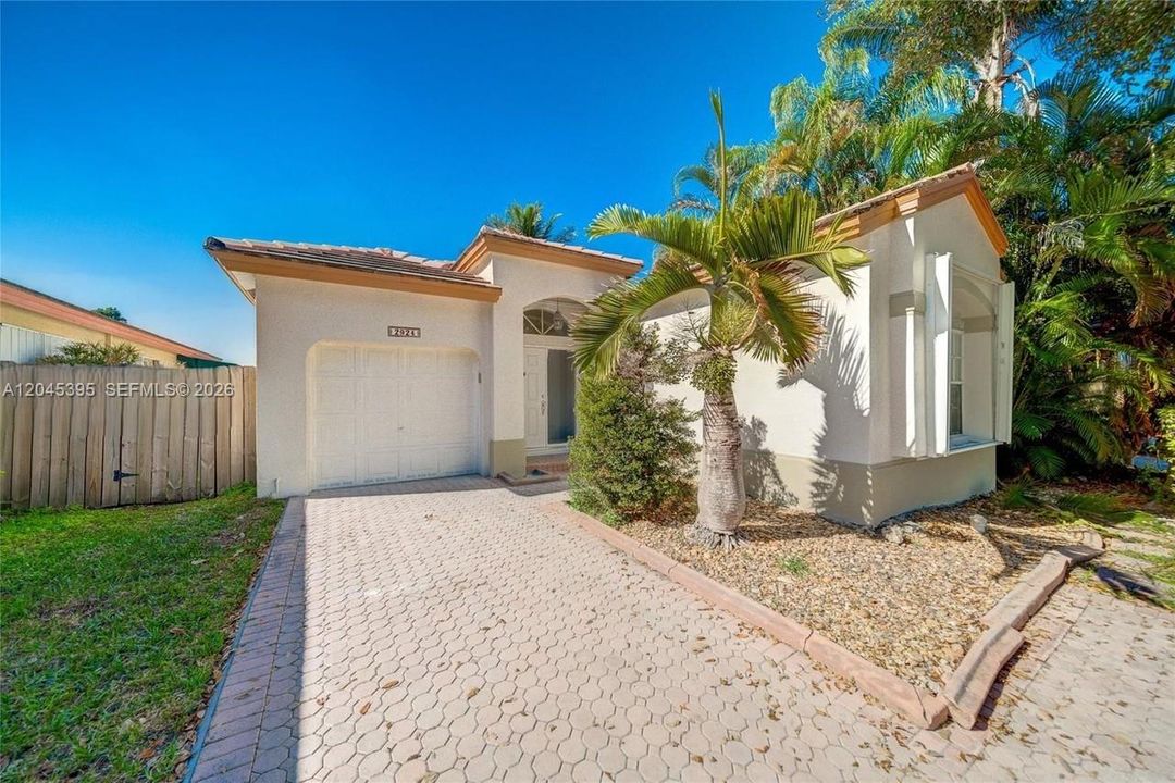 En Venta: $710,000 (3 camas, 2 baños, 1654 Pies cuadrados)