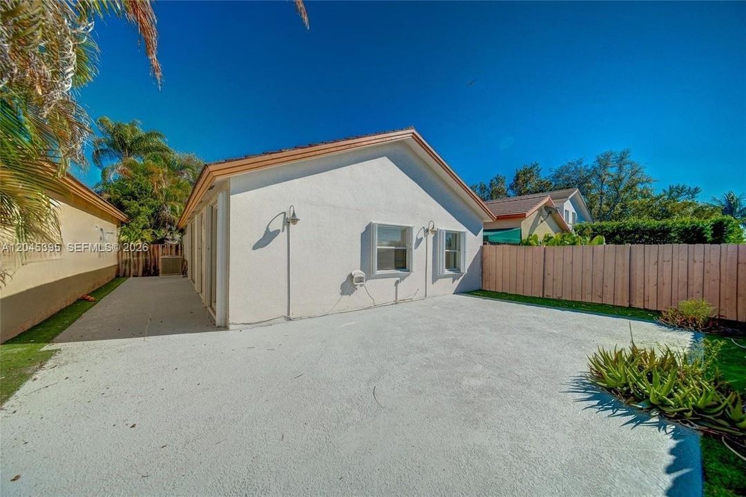 En Venta: $710,000 (3 camas, 2 baños, 1654 Pies cuadrados)