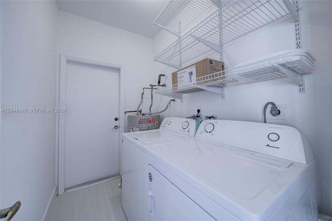En Venta: $710,000 (3 camas, 2 baños, 1654 Pies cuadrados)