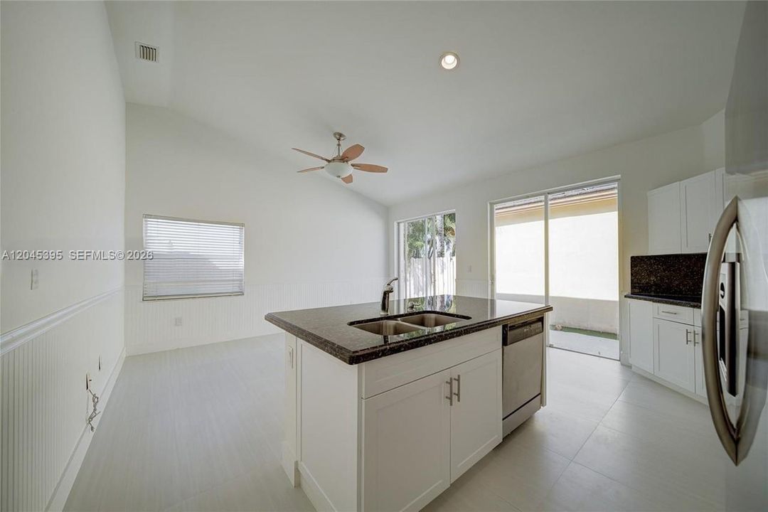 En Venta: $710,000 (3 camas, 2 baños, 1654 Pies cuadrados)