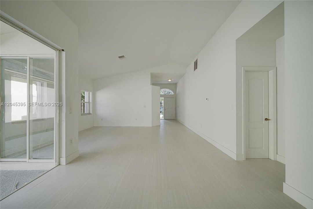En Venta: $710,000 (3 camas, 2 baños, 1654 Pies cuadrados)