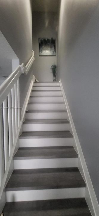 En Venta: $378,900 (3 camas, 3 baños, 1382 Pies cuadrados)