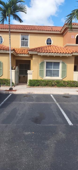 En Venta: $378,900 (3 camas, 3 baños, 1382 Pies cuadrados)