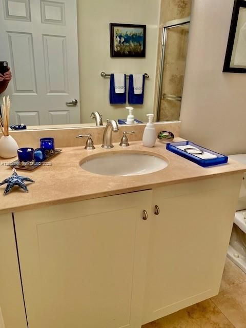 For Rent: $3,400 (2 beds, 2 baths, 1180 Square Feet)