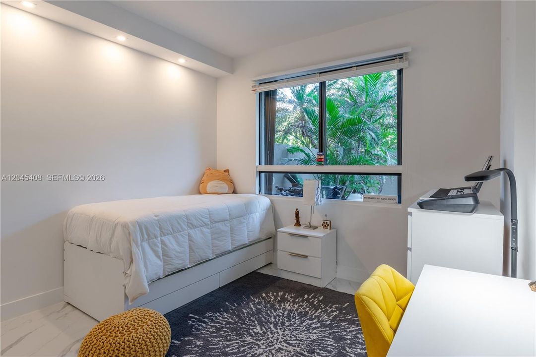 For Sale: $1,470,000 (2 beds, 2 baths, 1467 Square Feet)