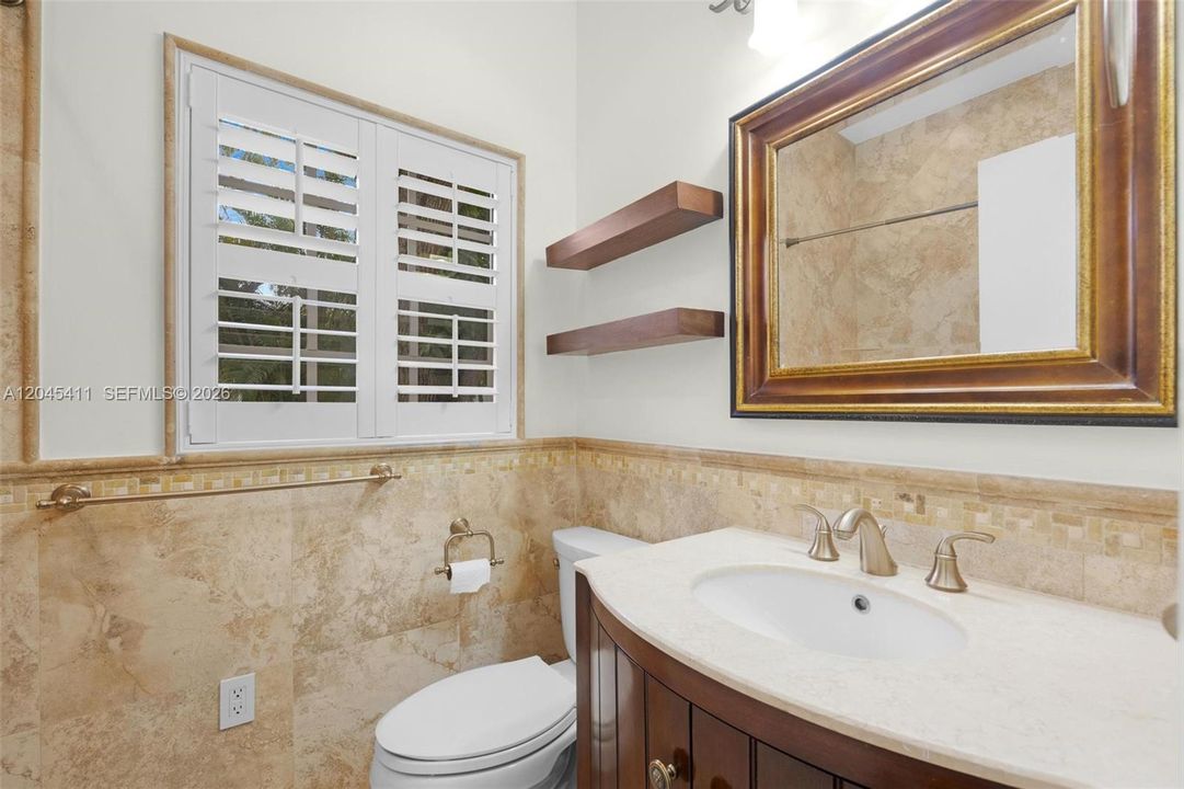 En Renta: $7,500 (4 camas, 3 baños, 2417 Pies cuadrados)