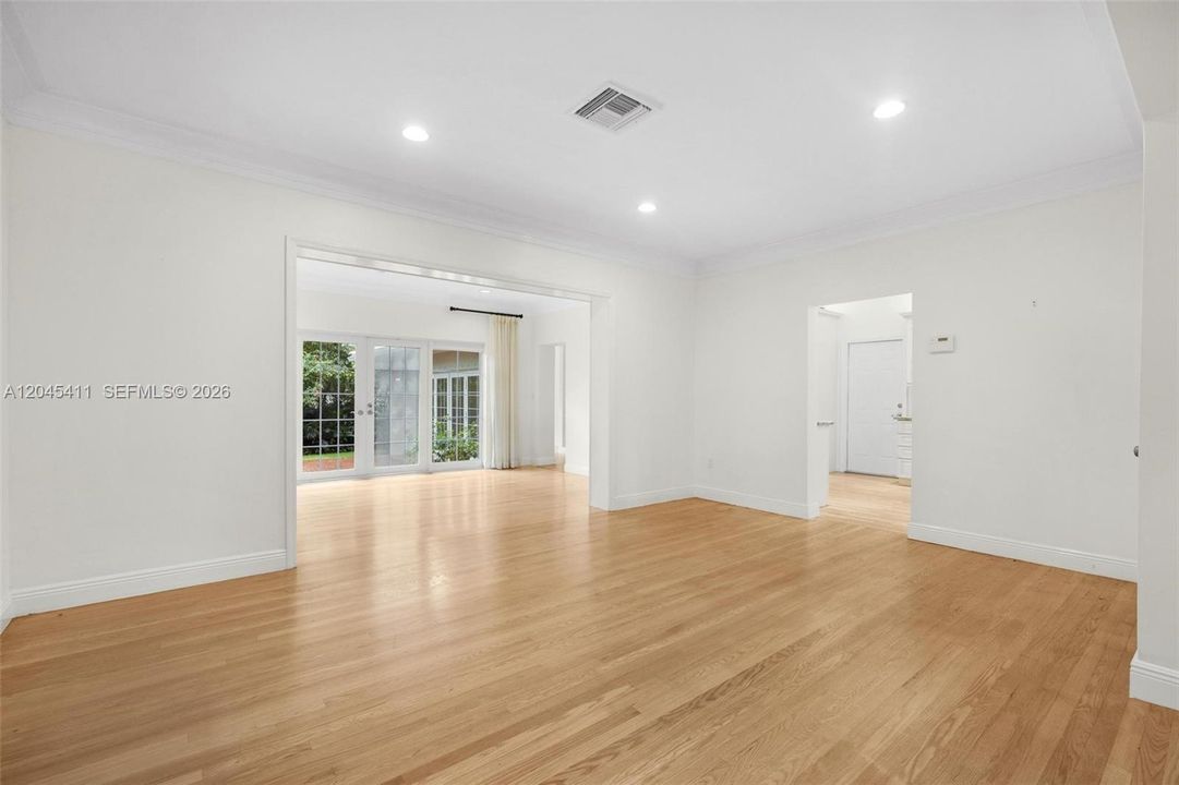 En Renta: $7,500 (4 camas, 3 baños, 2417 Pies cuadrados)