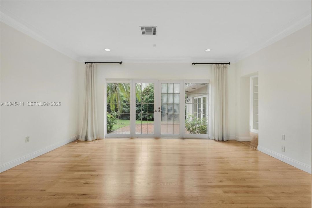 En Renta: $7,500 (4 camas, 3 baños, 2417 Pies cuadrados)