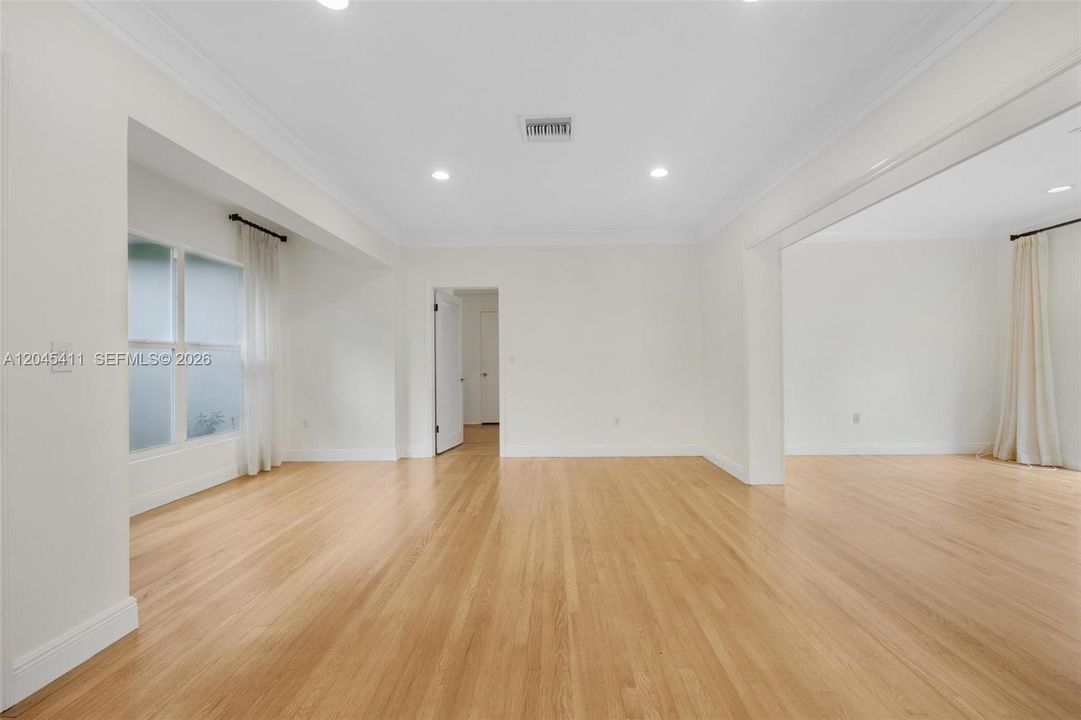 En Renta: $7,500 (4 camas, 3 baños, 2417 Pies cuadrados)