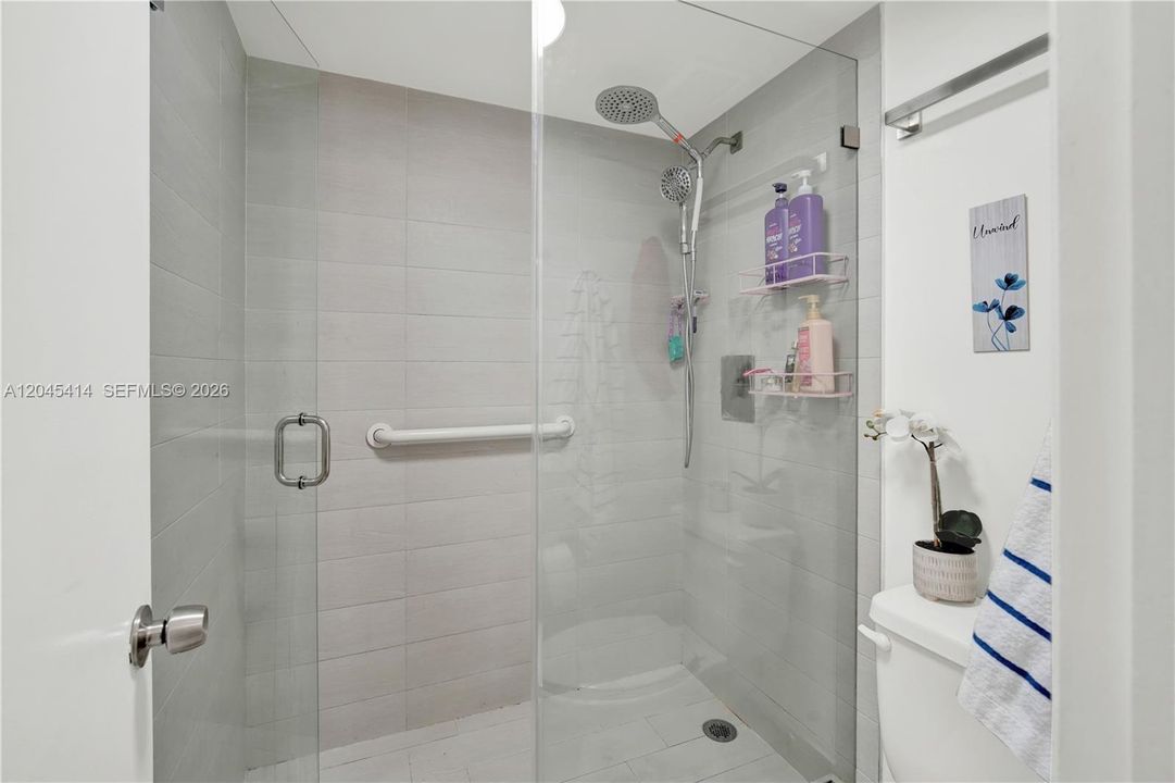 For Sale: $315,000 (2 beds, 2 baths, 900 Square Feet)