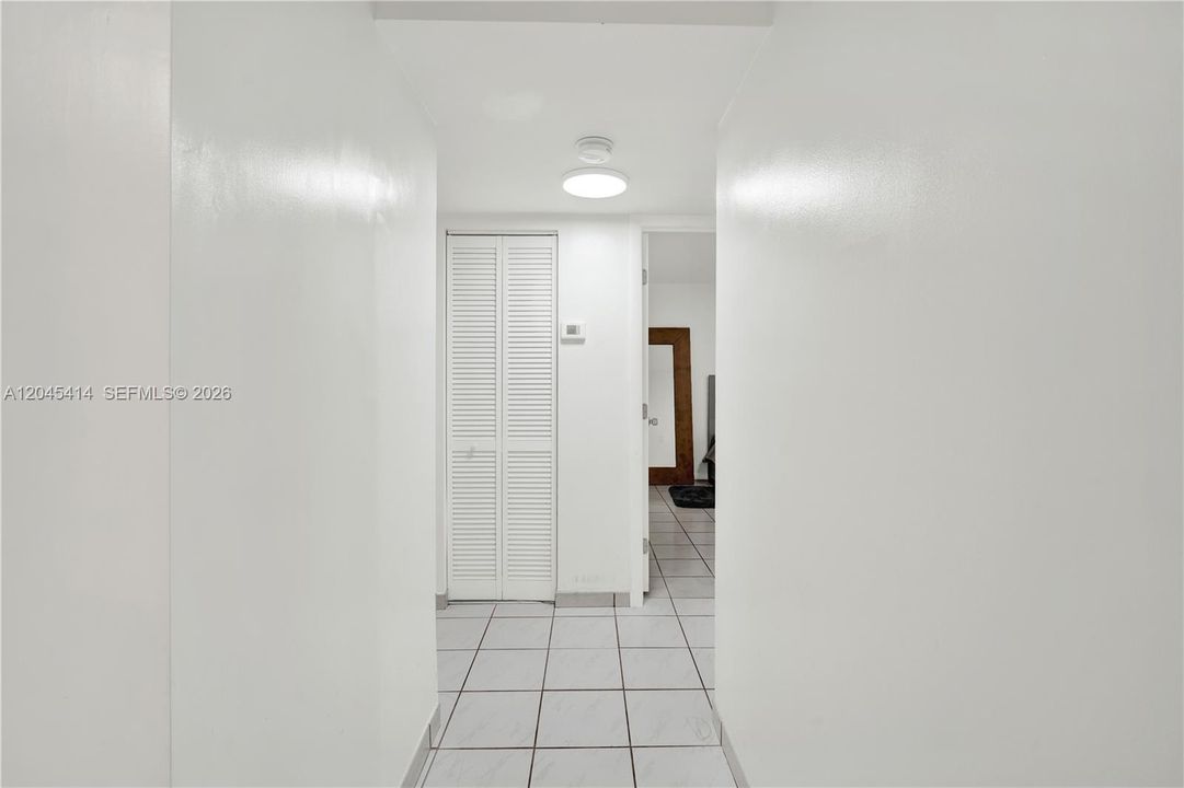 For Sale: $315,000 (2 beds, 2 baths, 900 Square Feet)