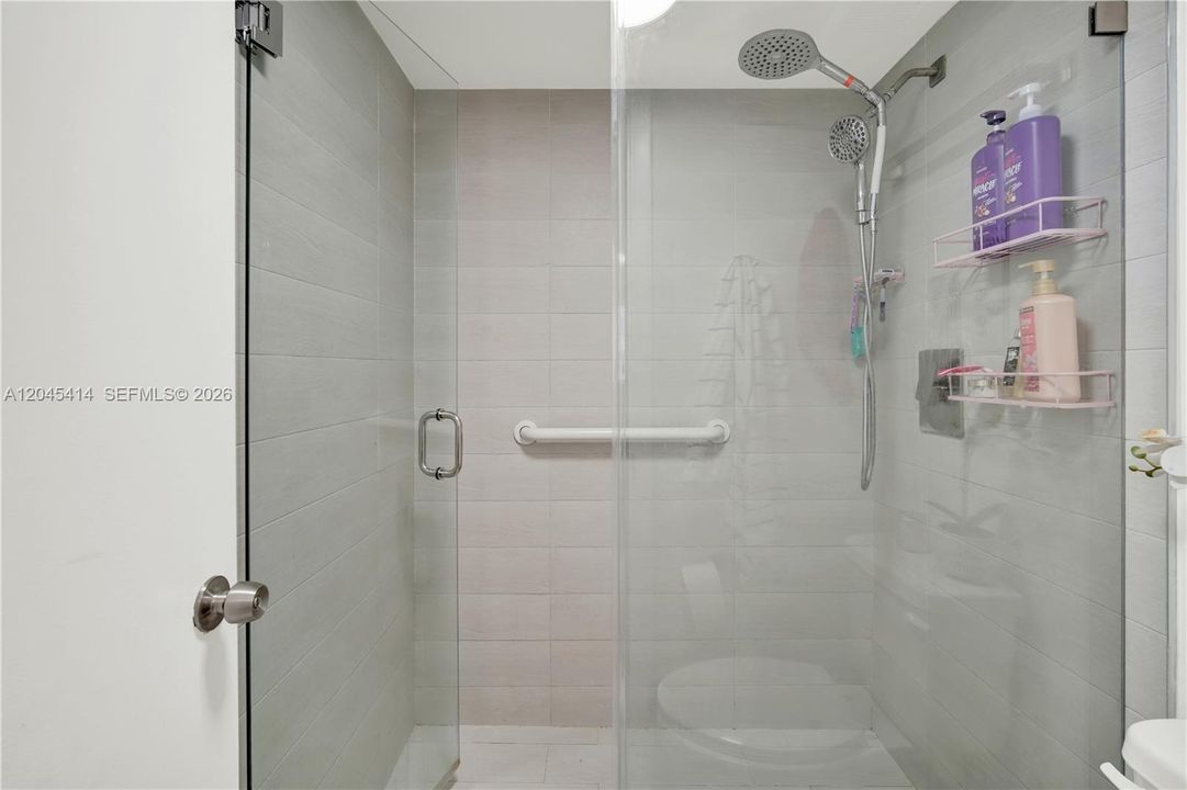 For Sale: $315,000 (2 beds, 2 baths, 900 Square Feet)
