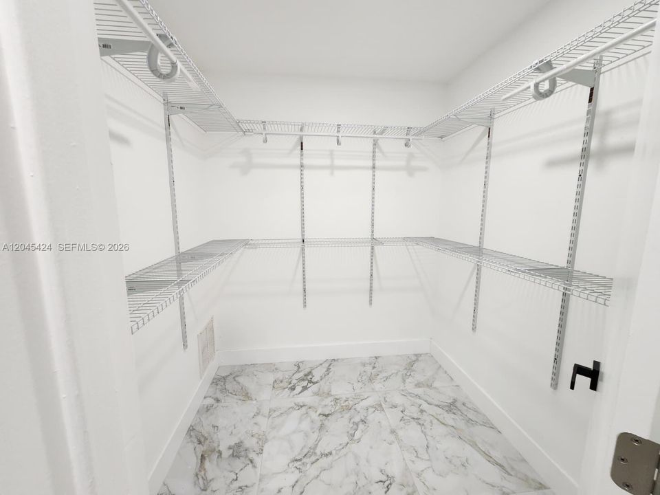 На продажу: $639,000 (4 спален, 2 ванн, 2869 Квадратных фут)