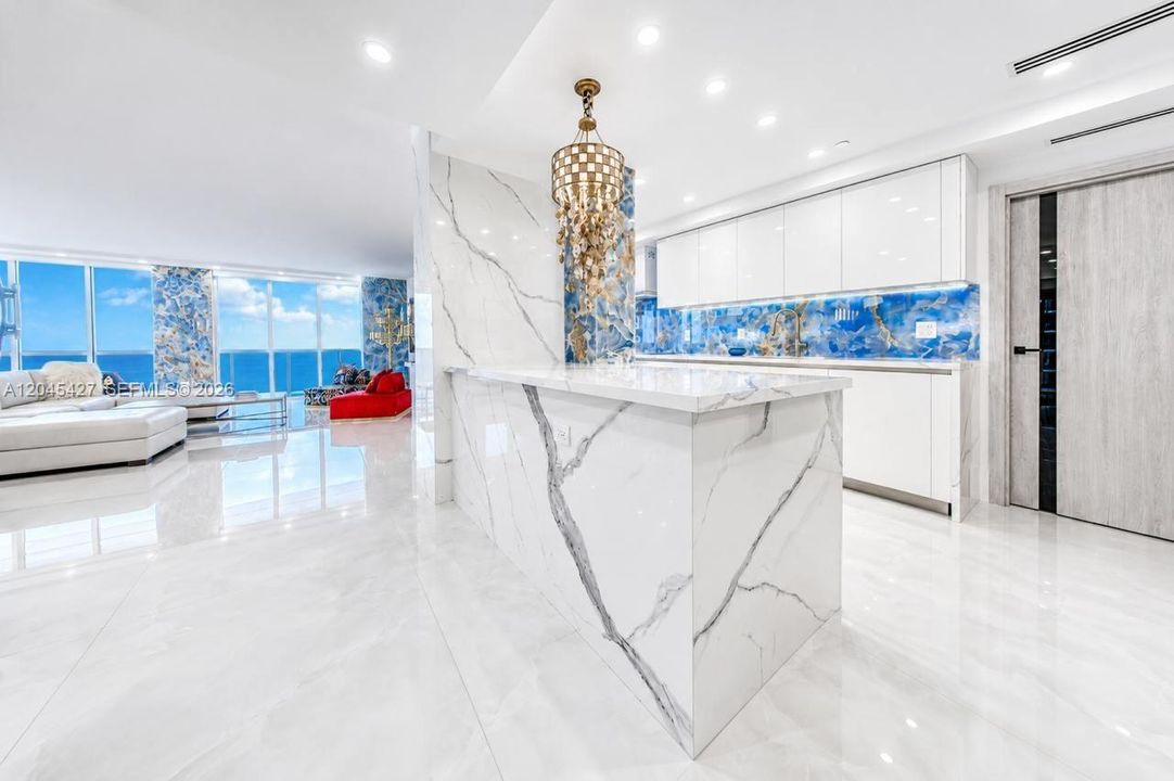 For Sale: $2,300,000 (2 beds, 2 baths, 2078 Square Feet)