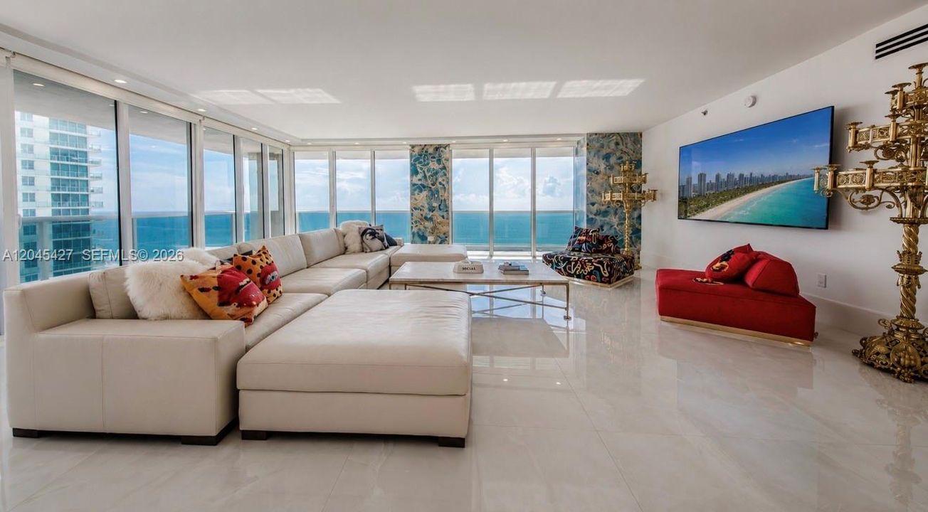 For Sale: $2,300,000 (2 beds, 2 baths, 2078 Square Feet)