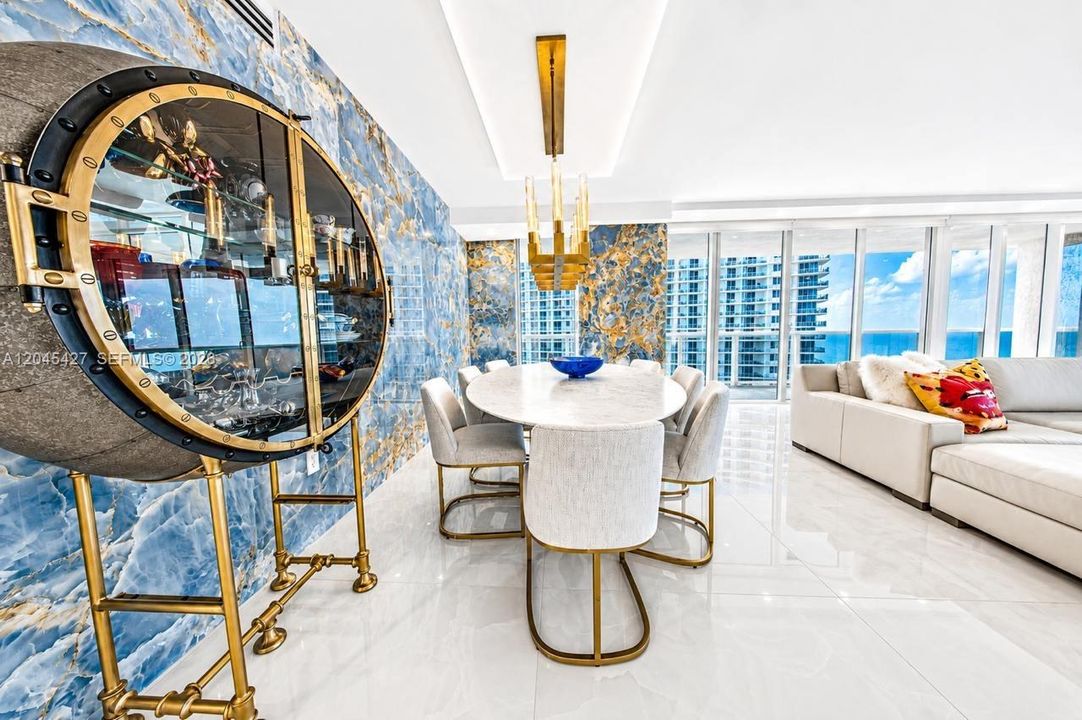 For Sale: $2,300,000 (2 beds, 2 baths, 2078 Square Feet)