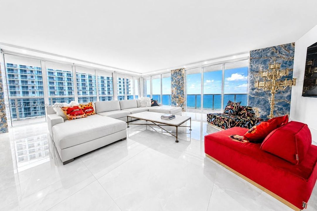 For Sale: $2,300,000 (2 beds, 2 baths, 2078 Square Feet)