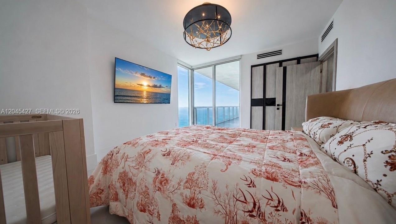 For Sale: $2,300,000 (2 beds, 2 baths, 2078 Square Feet)