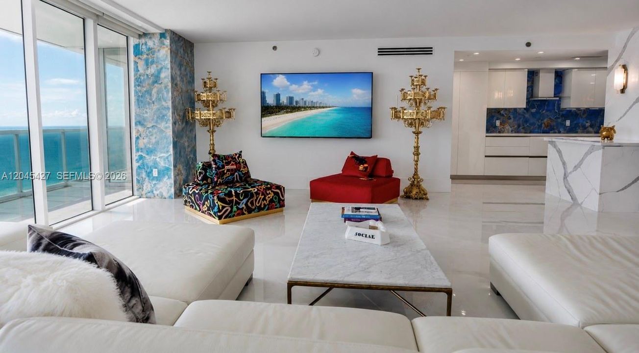 For Sale: $2,300,000 (2 beds, 2 baths, 2078 Square Feet)