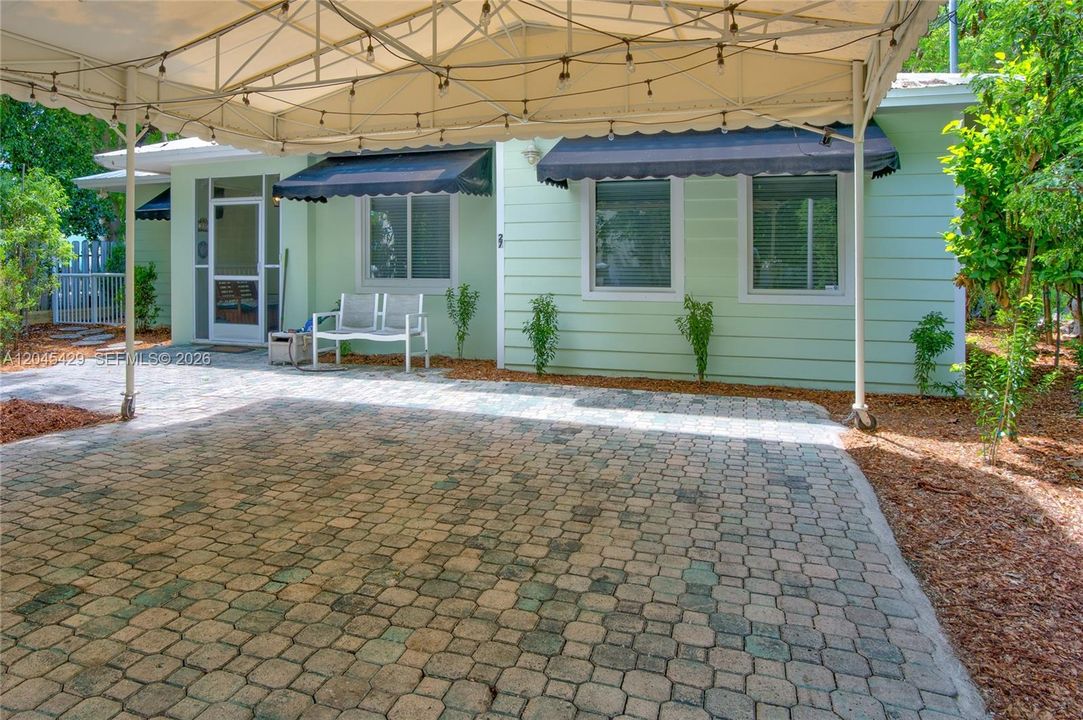 На продажу: $950,000 (3 спален, 2 ванн, 1840 Квадратных фут)
