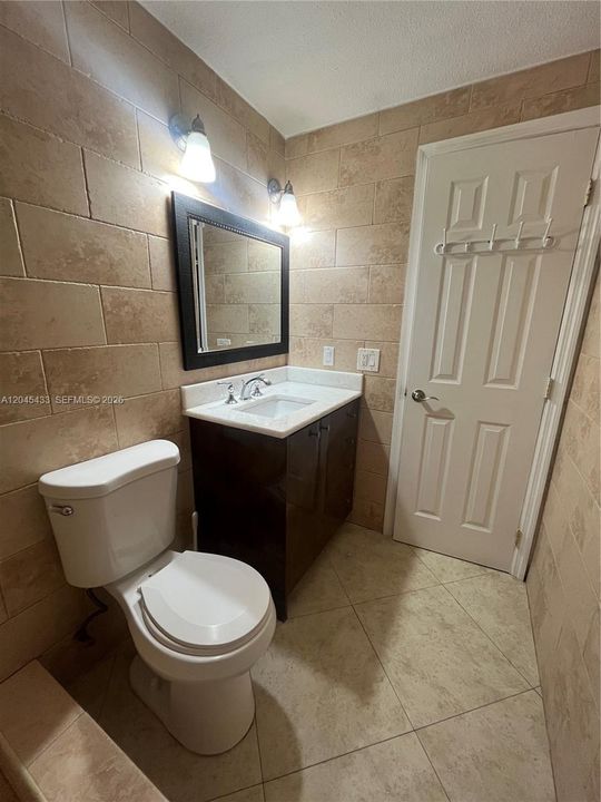 В аренду: $1,900 (1 спален, 1 ванн, 684 Квадратных фут)