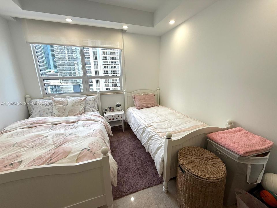 For Rent: $6,800 (3 beds, 3 baths, 1493 Square Feet)