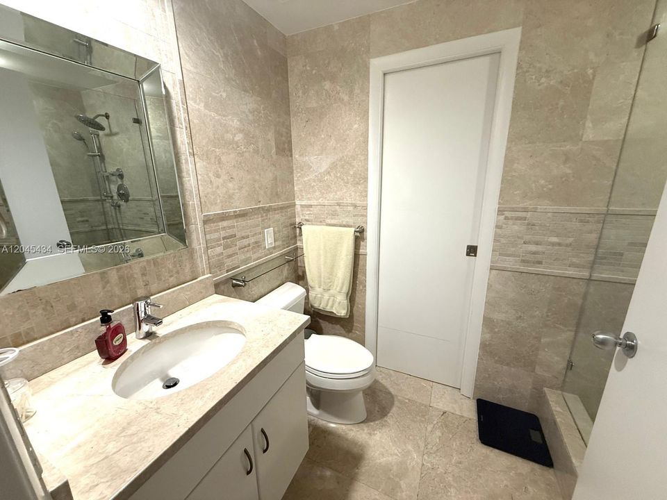 For Rent: $6,800 (3 beds, 3 baths, 1493 Square Feet)